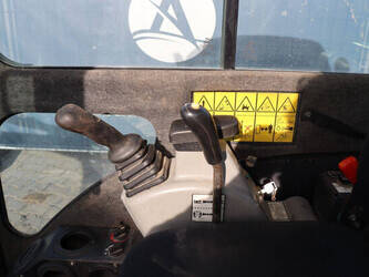 2014-bobcat-e16-1446971-46803275