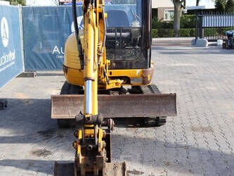 2003-jcb-8032-1446972-46803296