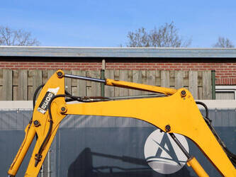 2003-jcb-8032-1446972-46803300