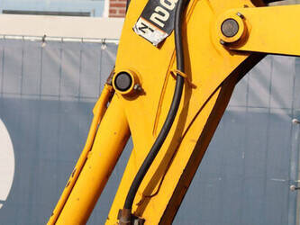 2003-jcb-8032-1446972-46803303