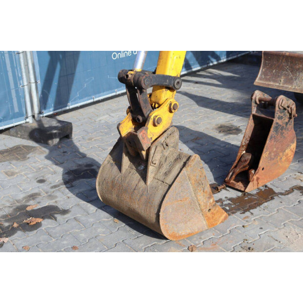 2003 JCB 8032-46803308