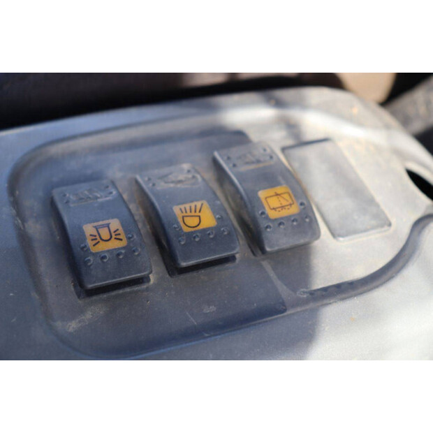 2003 JCB 8032-46803329