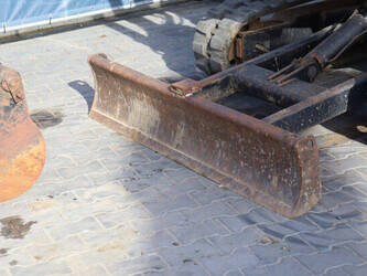 2003-jcb-8032-1446972-46803334