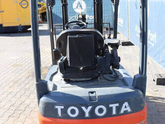 toyota-8fbe20t-46803449