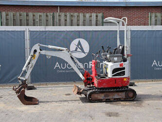 صورة ل حفارات صغيرة 2016 تاكوتشي TB210R