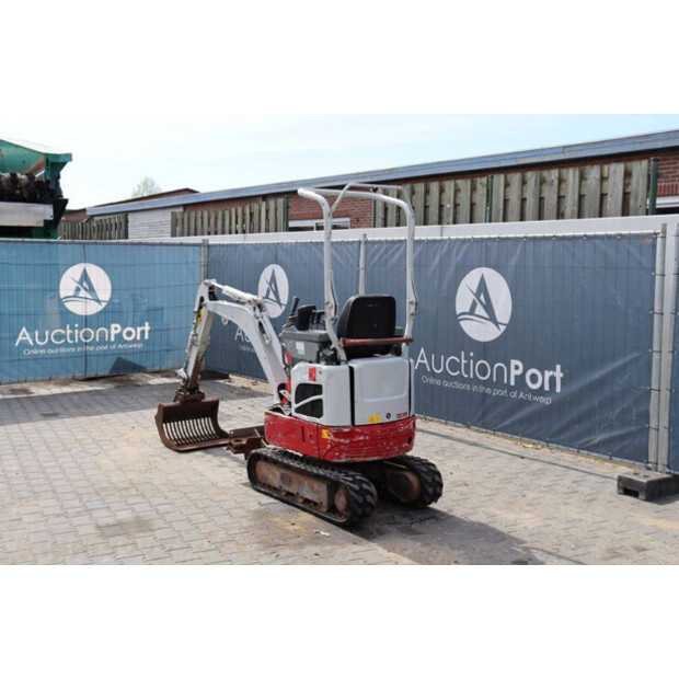 2016 TAKEUCHI TB210R-46804088