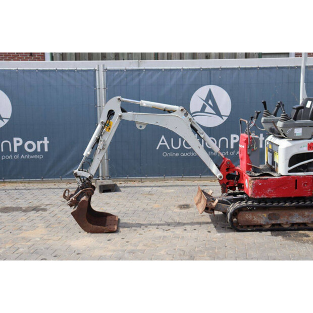2016 TAKEUCHI TB210R-46804094