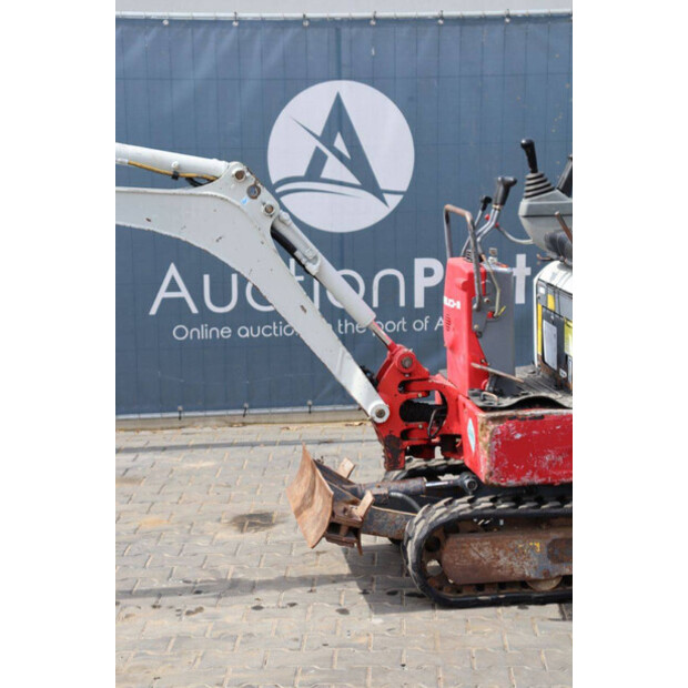 2016 TAKEUCHI TB210R-46804097