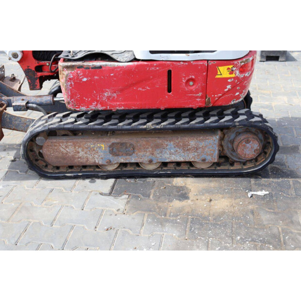 2016 TAKEUCHI TB210R-46804105