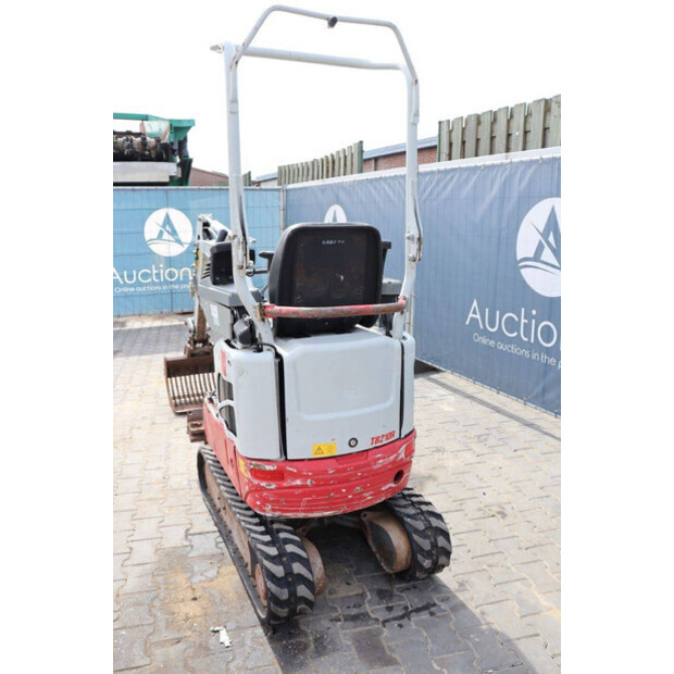 2016 TAKEUCHI TB210R-46804108