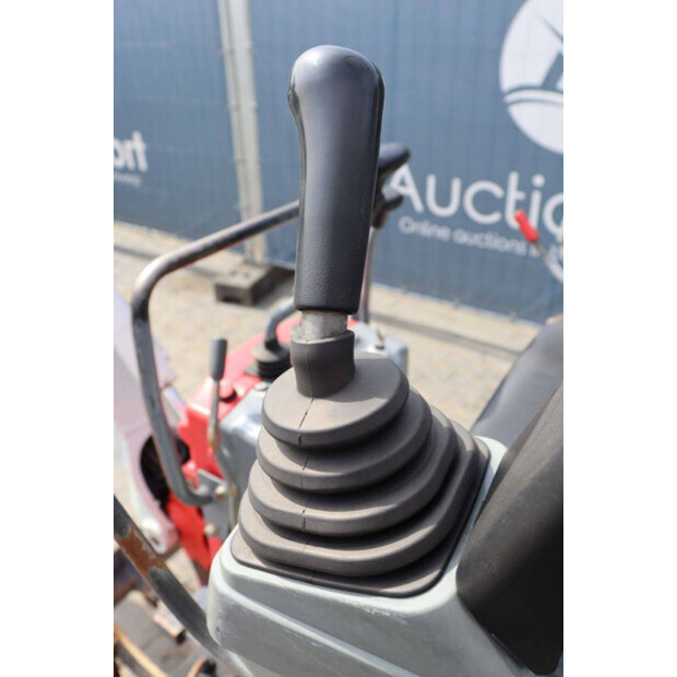 2016 TAKEUCHI TB210R-46804120