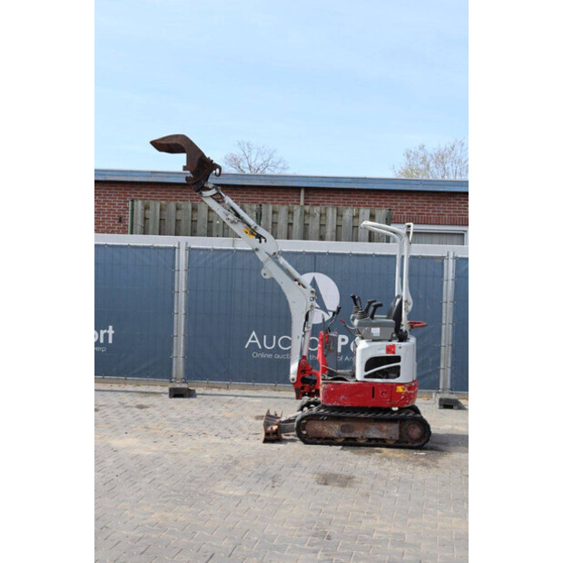 2016 TAKEUCHI TB210R-46804123