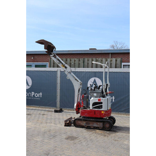 2016 TAKEUCHI TB210R-46804124