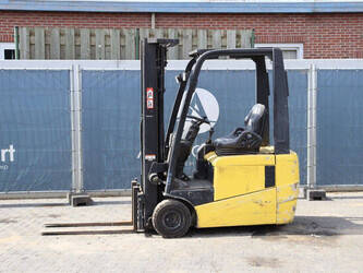 صورة ل رافعات شوكية 2008 نيسان 1N1L180