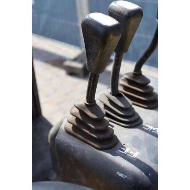 2008 NISSAN 1N1L180-46804198