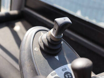 2015-still-rx70-40-1446999-46804241