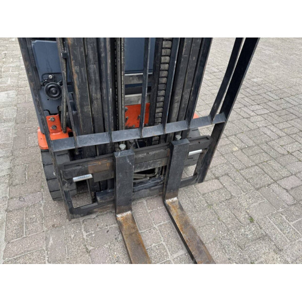 2014 تويوتا 8FBET16-46804459