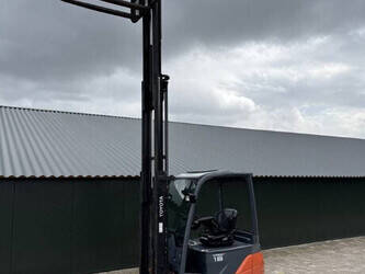 2014-toyota-8fbet16-1447006-46804465