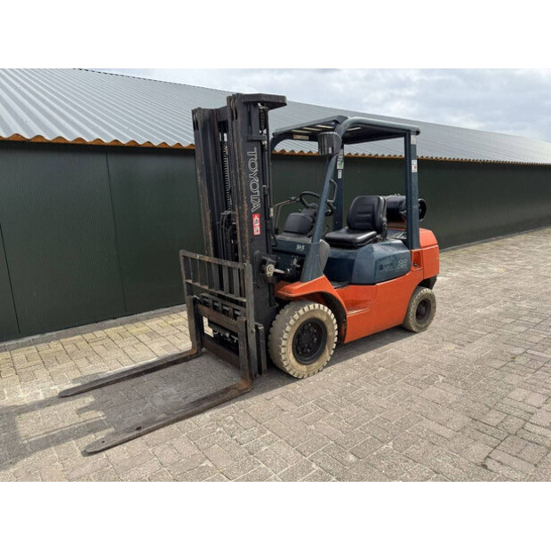 2003 تويوتا 42-7FG25-46804466