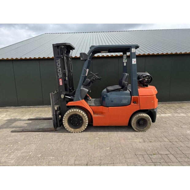 2003 تويوتا 42-7FG25-46804467