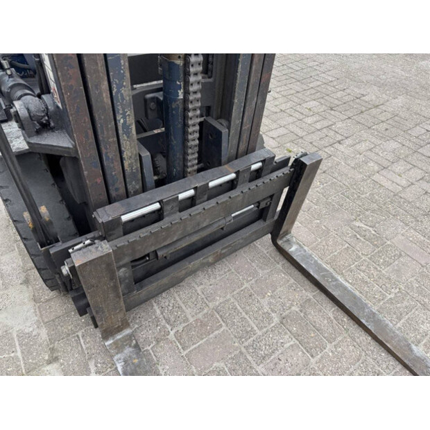 1989 كوماتسو FG25T-11E-46804485