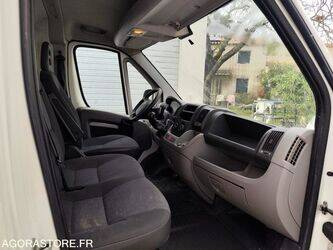 2009-peugeot-boxer-1447057-46807148