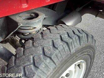 2009-land-rover-defender-1447066-46807264