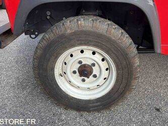 2009-land-rover-defender-1447066-46807278