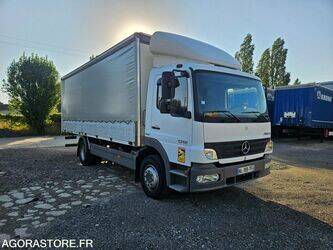 صورة ل مقطورات بباب جانبي 2007 مرسيدس بنز 1318