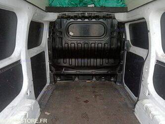 2019-nissan-nv200-1447083-46807529