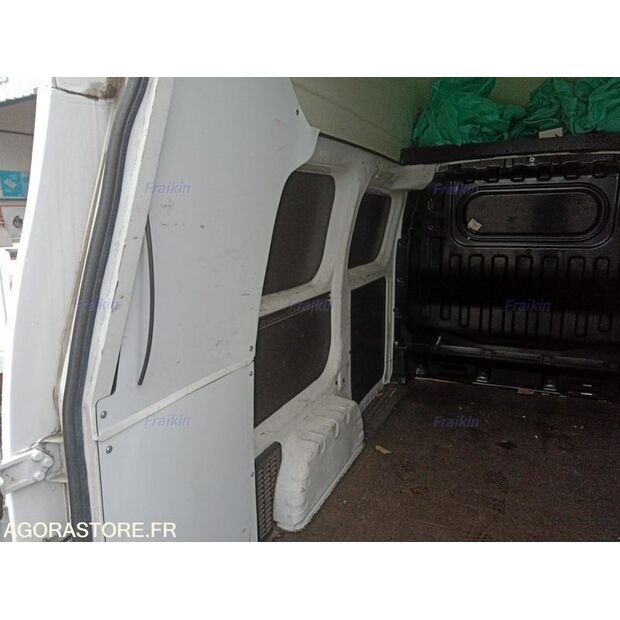 2019 NISSAN NV200-46807530