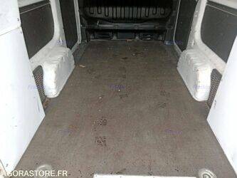 2019-nissan-nv200-1447083-46807531