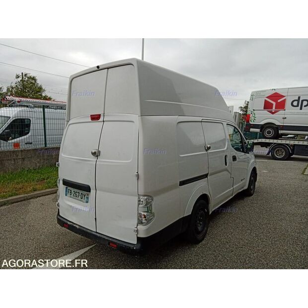 2018 NISSAN NV200-46807537