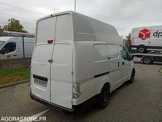 2018-nissan-nv200-1447084-46807537