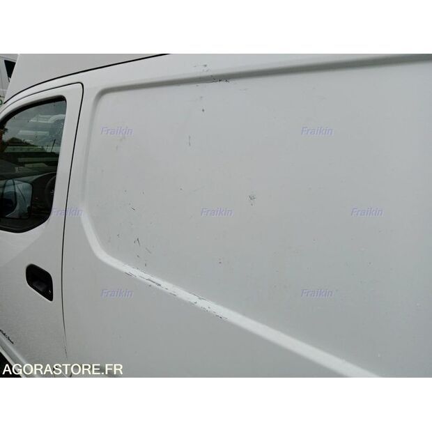 2018 NISSAN NV200-46807540