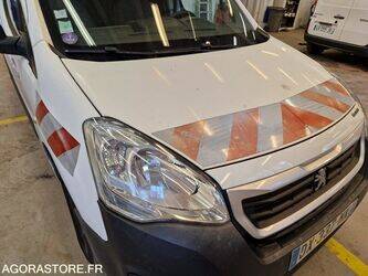 2015-peugeot-partner-1447094-46807677