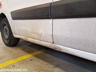 2015-peugeot-partner-1447094-46807684