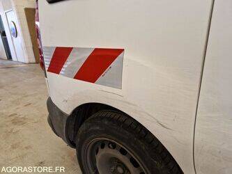 2015-peugeot-partner-1447094-46807687