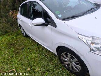 2018-peugeot-208-1447097-46807735