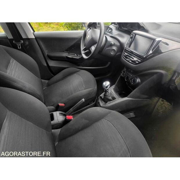 2018 Peugeot 208-46807738