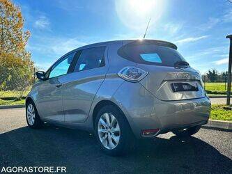 2015-renault-zoe-1447100-46807781