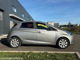 2015-renault-zoe-1447100-46807785