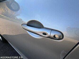 2015-renault-zoe-1447100-46807794