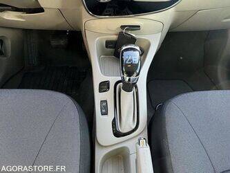 2015-renault-zoe-1447100-46807795