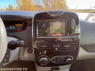 2015-renault-zoe-1447100-46807796