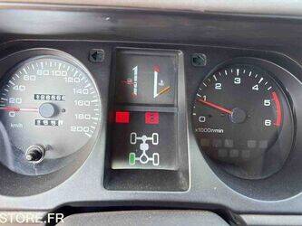 2004-mitsubishi-pajero-1447108-46807894