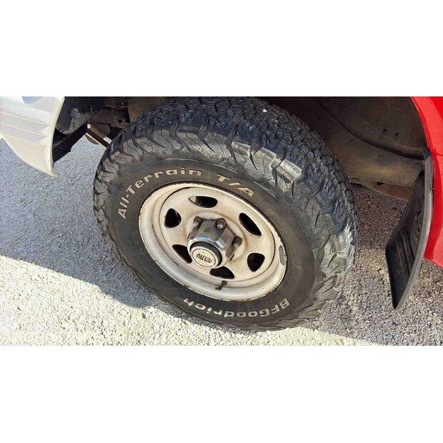 2004 MITSUBISHI Pajero-46807899