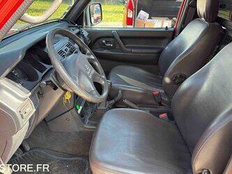 2004-mitsubishi-pajero-1447108-46807902