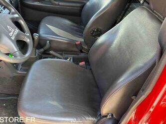 2004-mitsubishi-pajero-1447108-46807906