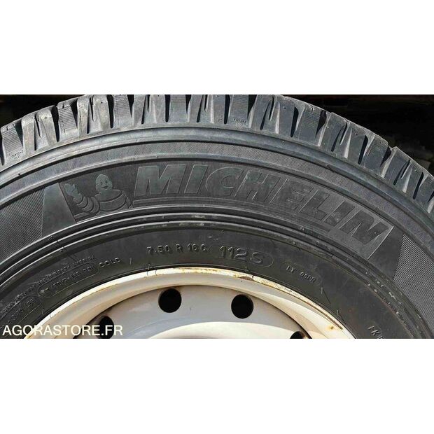 2003 Land Rover Defender-46808014